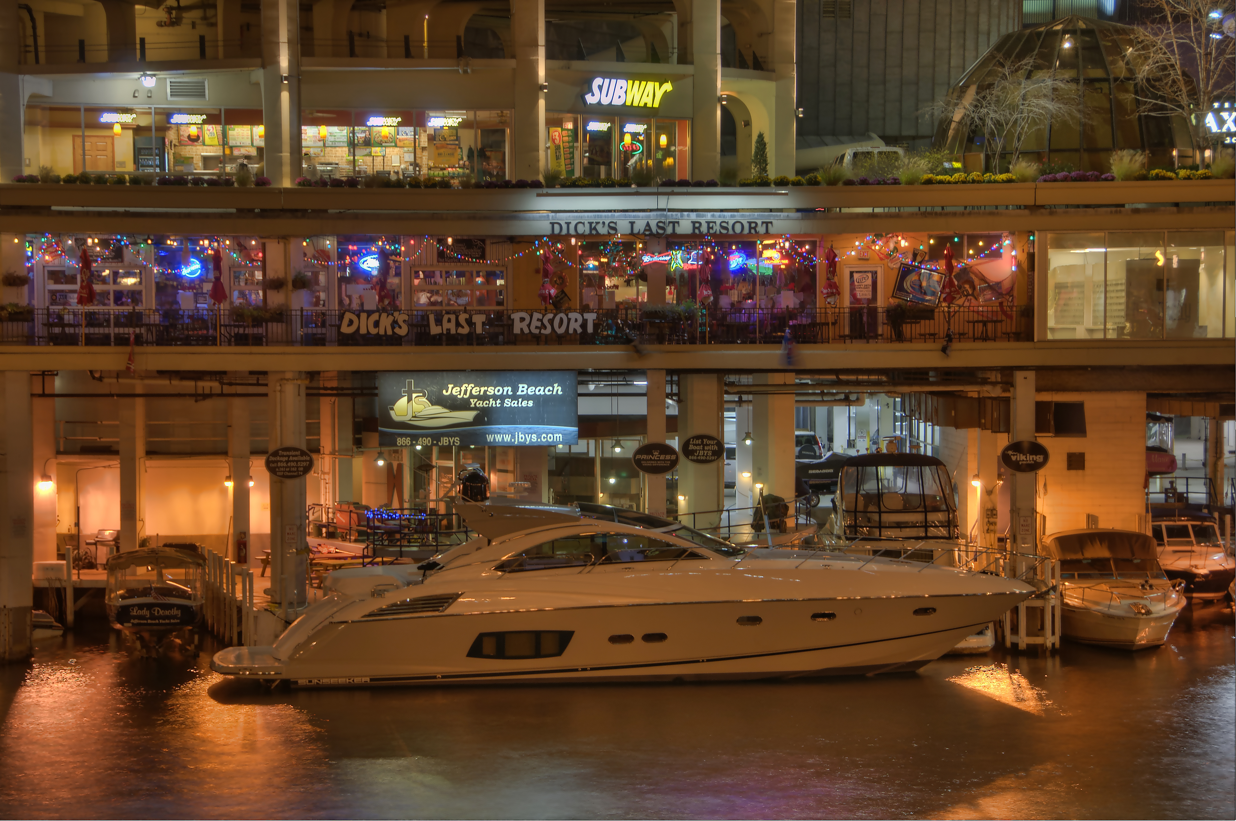 Dick’s Last Resort » James Barton HDR Photography 